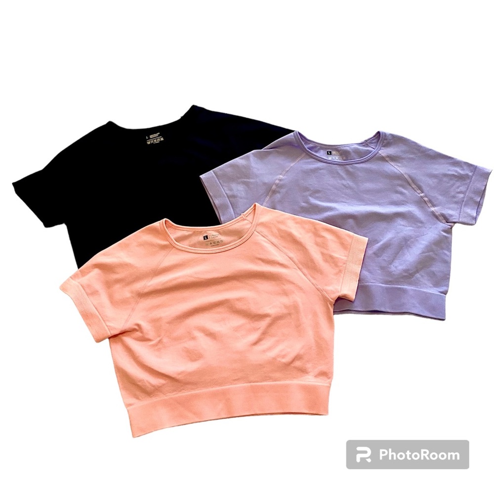 NWOT 3 Pack Raglan Sleeve Sports Crop Tee